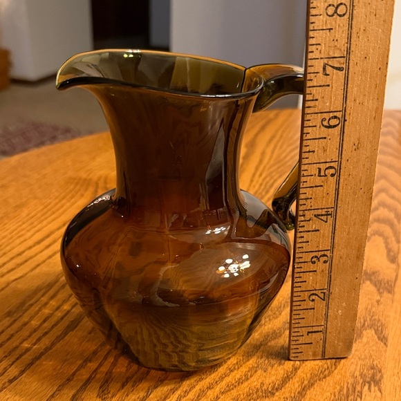 Elegant Amber Glass Pitcher - Picture 3 of 3